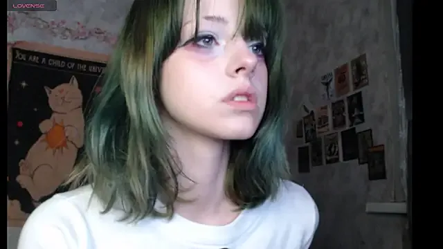 19whitebunny – webcam model profile photo Image 9