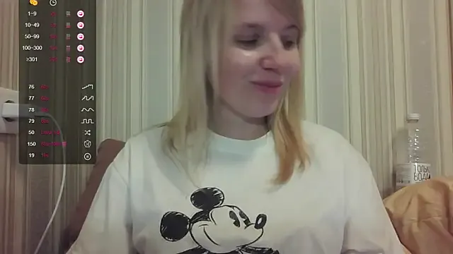 pinkadele – webcam model profile photo Image 12