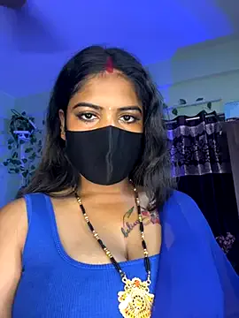 EmaSalis – webcam model profile photo Image 9