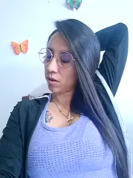 Alirawrz – webcam model profile photo Image 16