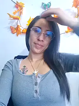 Alirawrz – webcam model profile photo Image 17