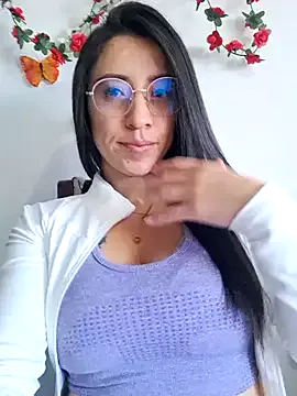 Alirawrz – webcam model profile photo Image 19