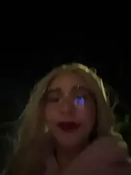 royalgirls_x – webcam model profile photo Image 7