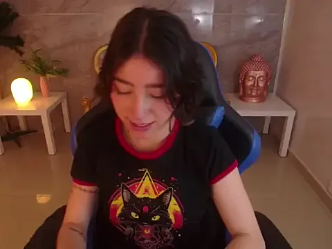 blue-berry07 – webcam model profile photo Image 2