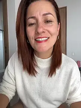 Miss_chiks – webcam model profile photo Image 17