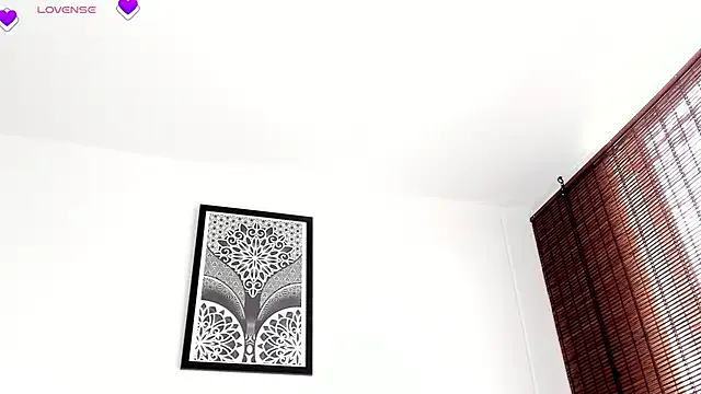 Nikky_Divine – webcam model profile photo Image 17