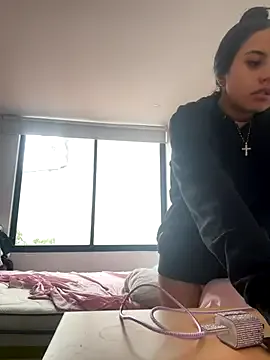 -veranito- – webcam model profile photo Image 2