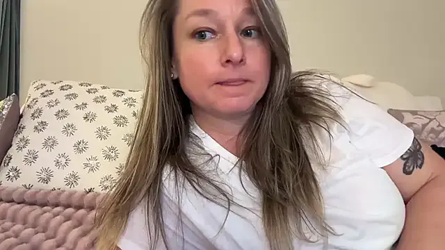 Your_Honeey – webcam model profile photo Image 19
