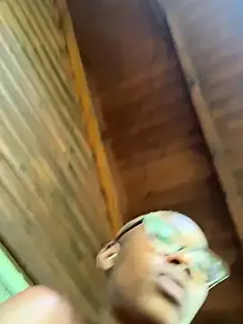 Ttixmila – webcam model profile photo Image 10