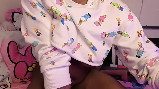 Ttixmila – webcam model profile photo Image 11