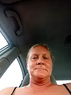 littlebitchesss – webcam model profile photo Image 5