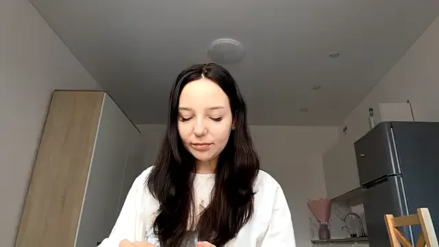 Ella_lee15 – webcam model profile photo Image 2