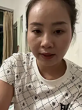 Garima_G – webcam model profile photo Image 2