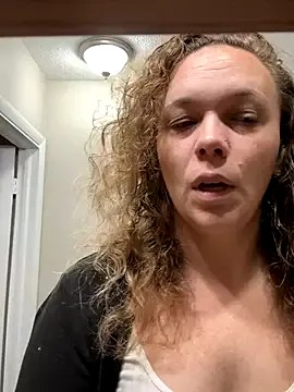 aly_golden_ – webcam model profile photo Image 12