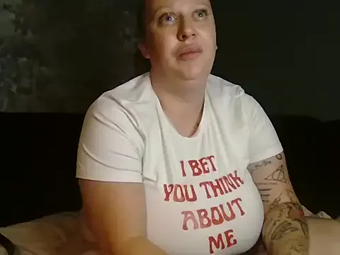 _LostCherry – webcam model profile photo Image 15