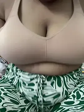 victoria__rossi – webcam model profile photo Image 2