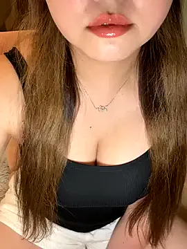 Alice-777 – webcam model profile photo Image 10