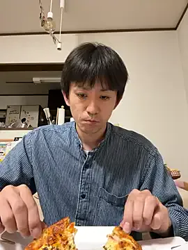 liunana – webcam model profile photo Image 4