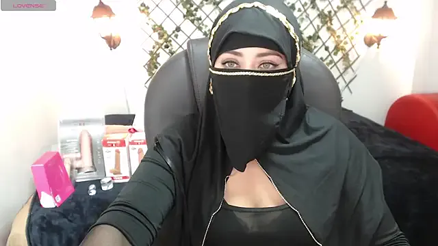 arieel__722 – webcam model profile photo Image 12