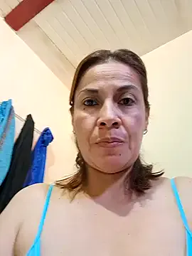 L_Sofia – webcam model profile photo Image 13