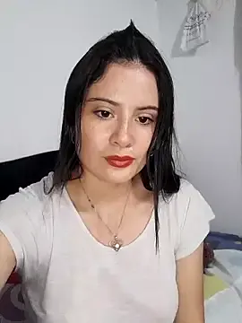 GennaJames – webcam model profile photo Image 14